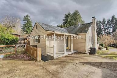 Main picture of 2318 E 16th St
