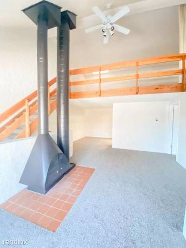 Main picture of 1073 Lancaster Blvd