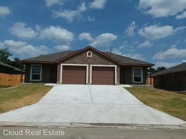 Main picture of 405 Olaf Dr