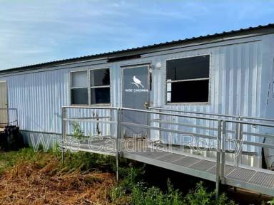 Main picture of 502 N Avenue F
