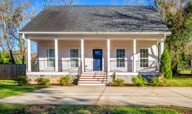 Main picture of 2418 N 16th St