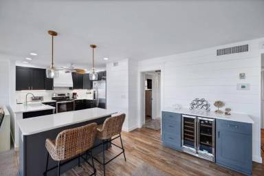 Main picture of 1080 N Collier Blvd