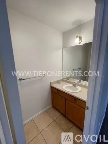 Main picture of 522 S Windsor St