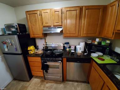 Main picture of 385 Dorchester St