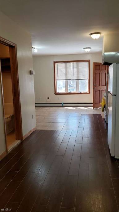 Main picture of 2025 E 27th St