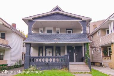 Main picture of 3350 E 132nd St