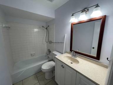 Main picture of 7013 Brentford Rd