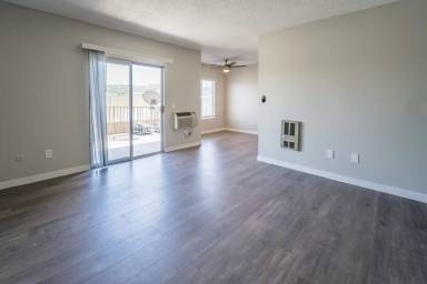 Main picture of 8707 Troy St