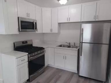 Main picture of 1526 Chalmers St
