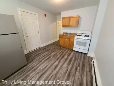 Main picture of 1313 W Allegheny Ave