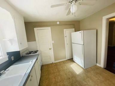 Main picture of 216 S Avenue I
