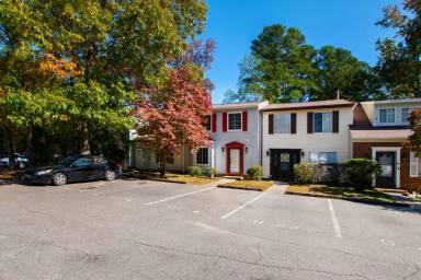 Main picture of 8124 McGuire Dr