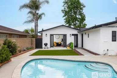 Main picture of 1230 N Cucamonga Ave