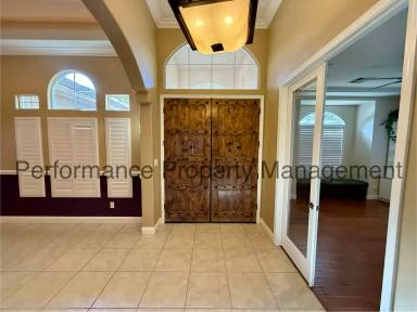 Main picture of 12520 Crown Crest Dr