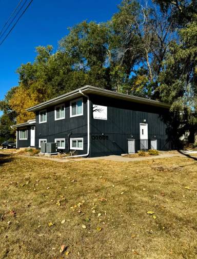 Main picture of 129 S Oak Ave