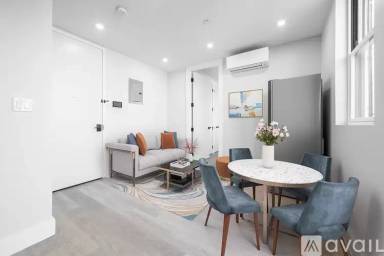 Main picture of 727 DeKalb Ave