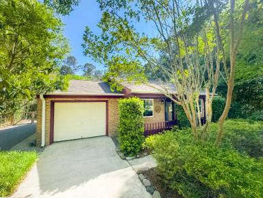 Main picture of 313 Bountiful Ln