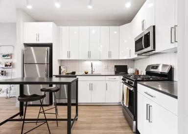 Main picture of 330 S Wells