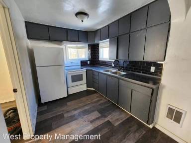 Main picture of 345 7th Ave W