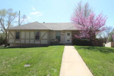 Main picture of 12201 W 72nd St