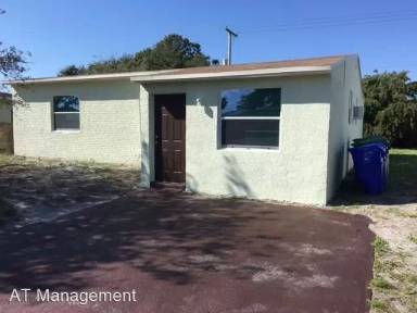 Main picture of 475 NW 29th Ter