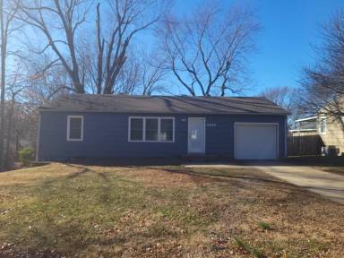 Main picture of 6940 Woodward St