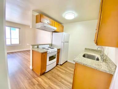 Main picture of 1700 Summit Ave