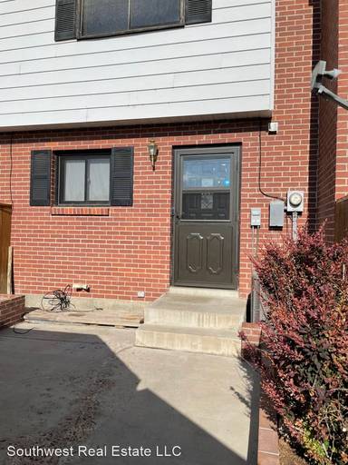 Main picture of 1750 Hitching Post Dr