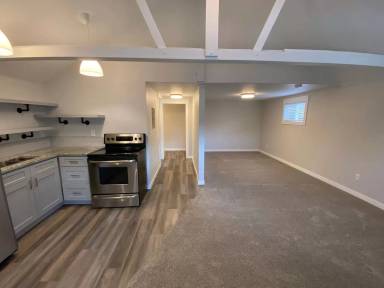 Main picture of 1004 S Elder St