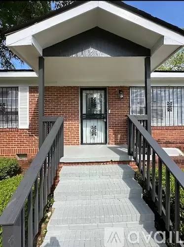 Main picture of 413 Howard Rd