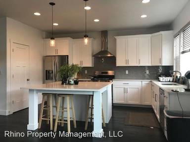 Main picture of 2208 W Crestview Dr