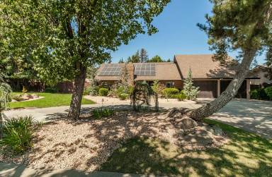 Main picture of 72 E Audubon Dr