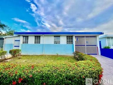 Main picture of 896 Calle 2