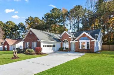 Main picture of 2049 Manor Oak Ln