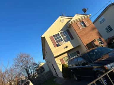 Main picture of 688 S 16th St