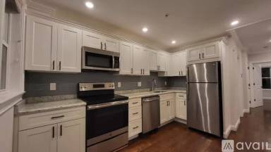 Main picture of 41 W Walnut Park