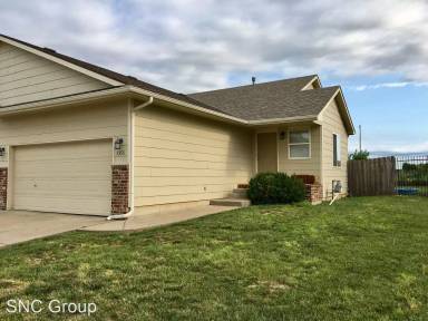 Main picture of 3355 N Governeour Cir