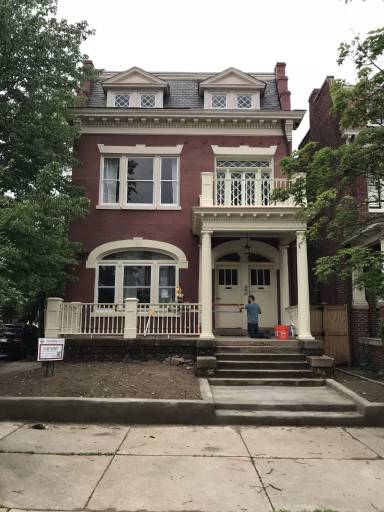 Main picture of 2721 W Grace St