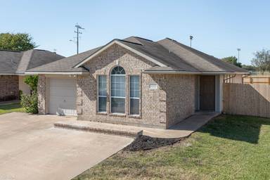 Main picture of 905 Bougainvillea St