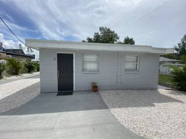Main picture of 3805 W Leona St