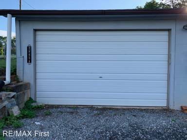 Main picture of 2965 Glenn Rd