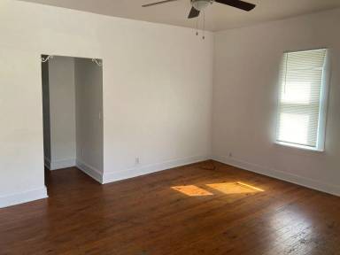 Main picture of 788 W Cleveland St