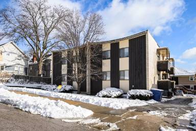 Main picture of 4911 Walnut St