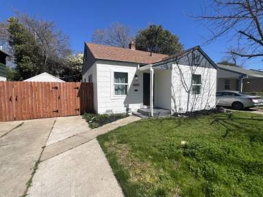 Main picture of 4541 V St
