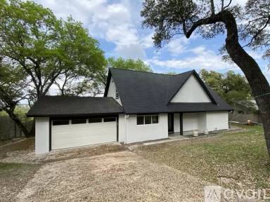 Main picture of 2318 Matador Cir