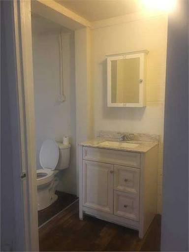 Main picture of 126 E Main St