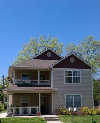 Main picture of 1317 Vermont St