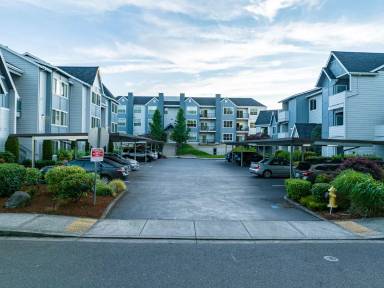 Main picture of The Timbers At Towne Center