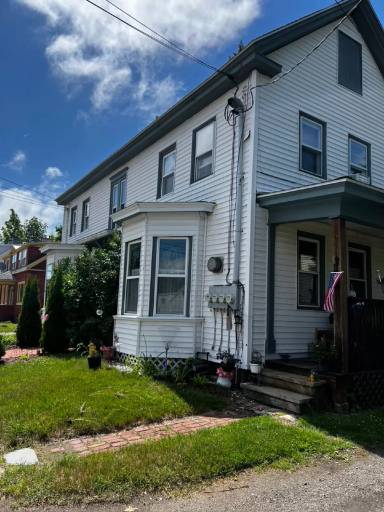 Main picture of 35 Wells St