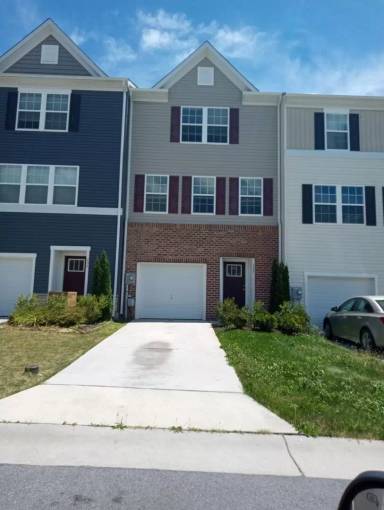 Main picture of 202 Vespucci Ln
